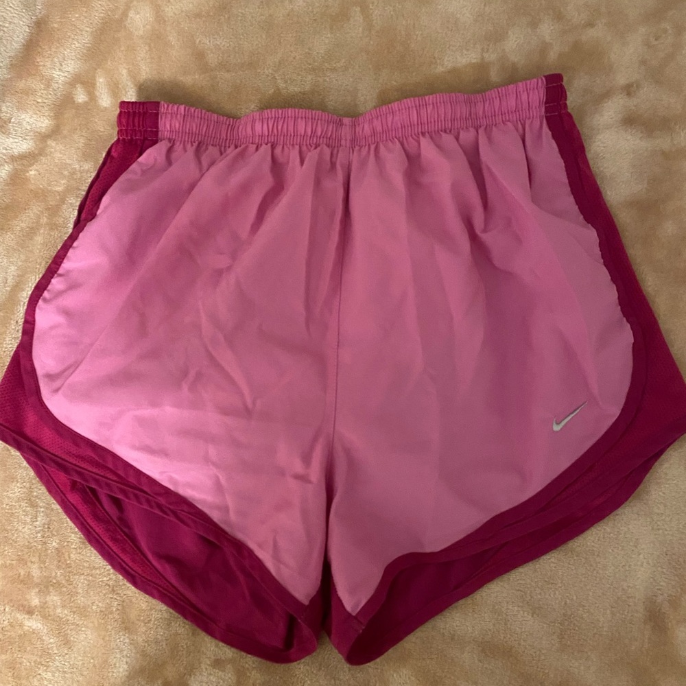 Nike Shorts : Size S